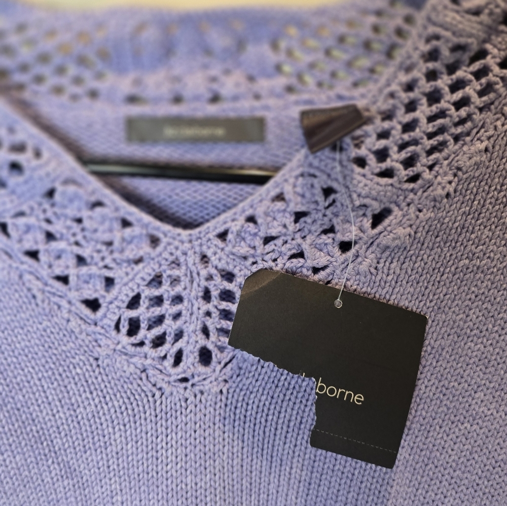 Liz Claiborne Purple V-Neck Sweater NWT - Picture 3 of 5